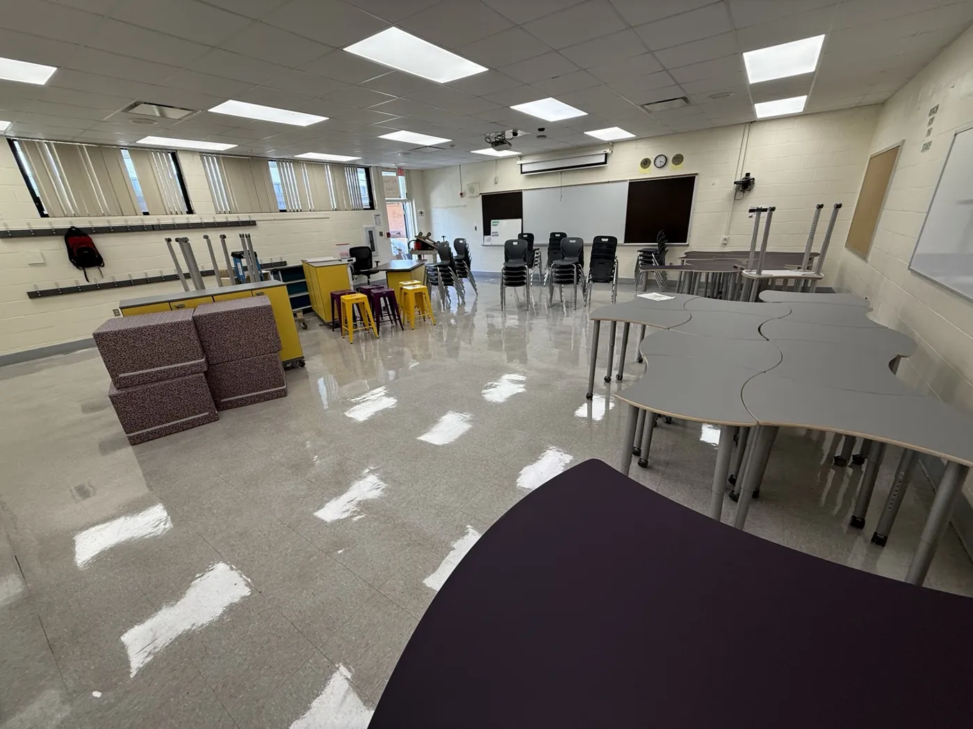 Classroom tables, seating and furniture setup