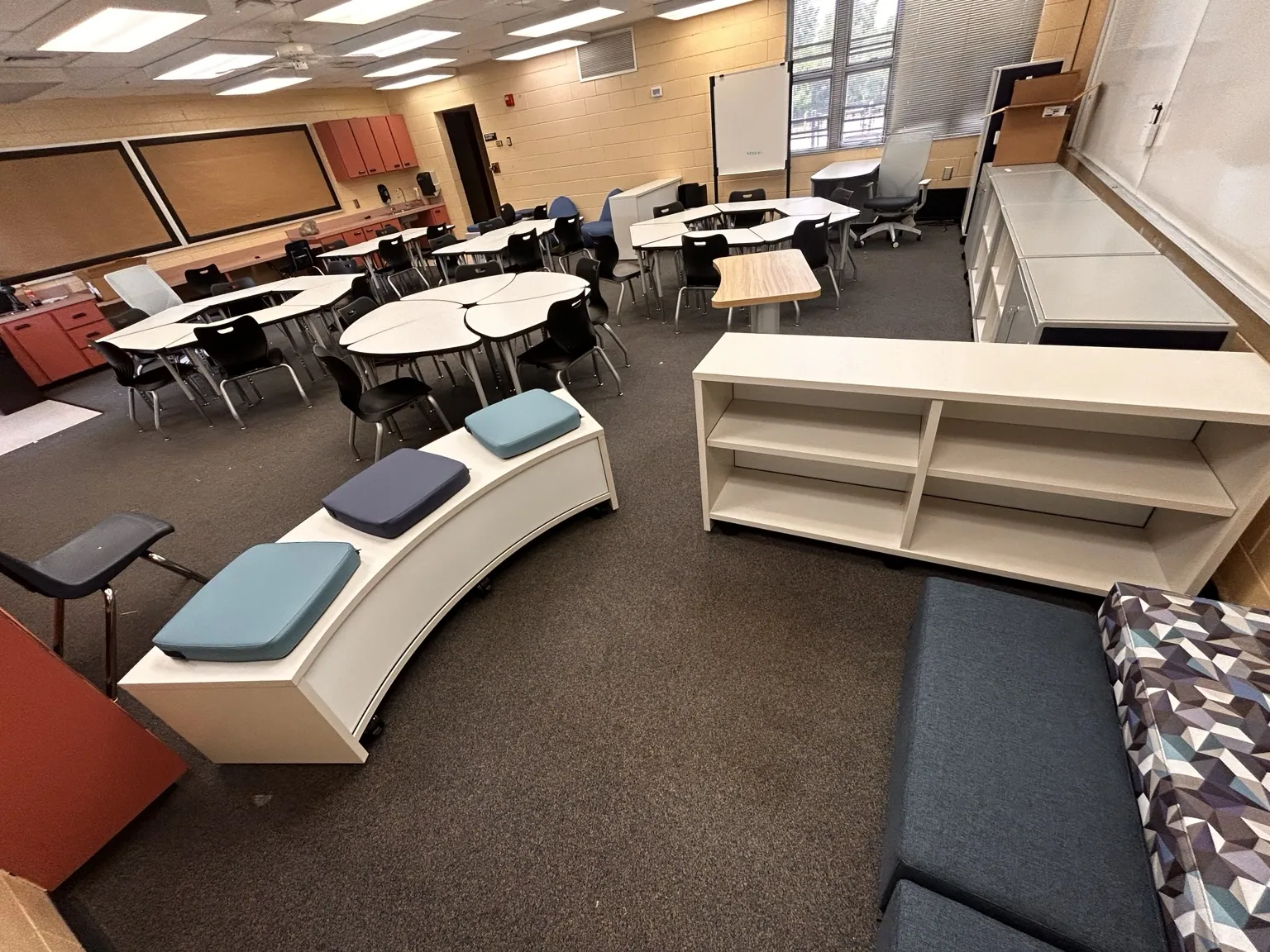 Classroom Furniture & Learning Spaces